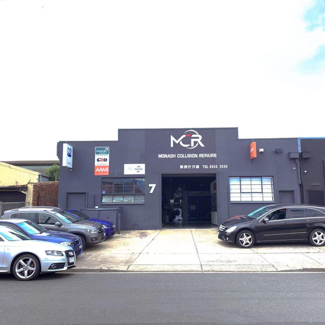 Monash Collision Repairs